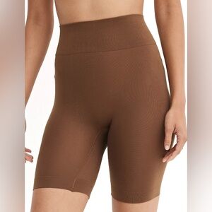 Jockey® Essentials Women's Ultralight Smoothing No-Chafe Slipshort
